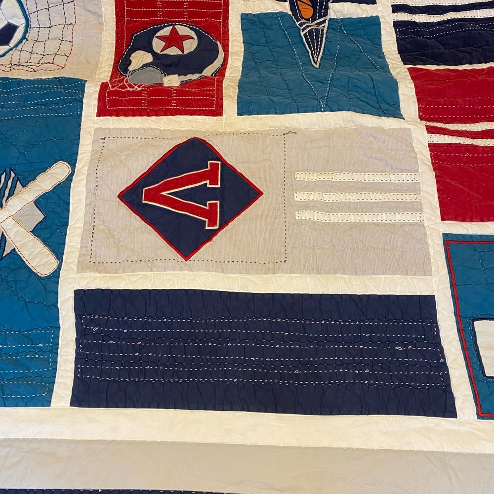 Pottery Barn Full Sports-Themed Patchwork Quilt - Picture 4 of 16